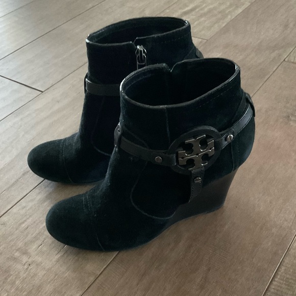 Tory Burch Black wedges - Picture 2 of 2